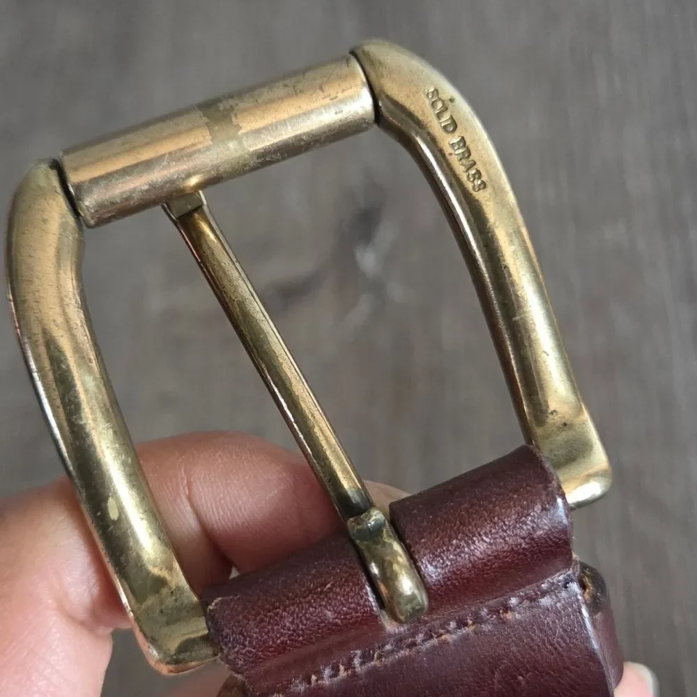 Eddie Bauer Brown Leather Men's Belt Solid Brass Buckle 40